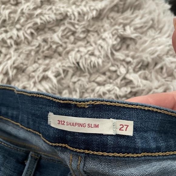 Levi jeans size 27 like new - Picture 3 of 3